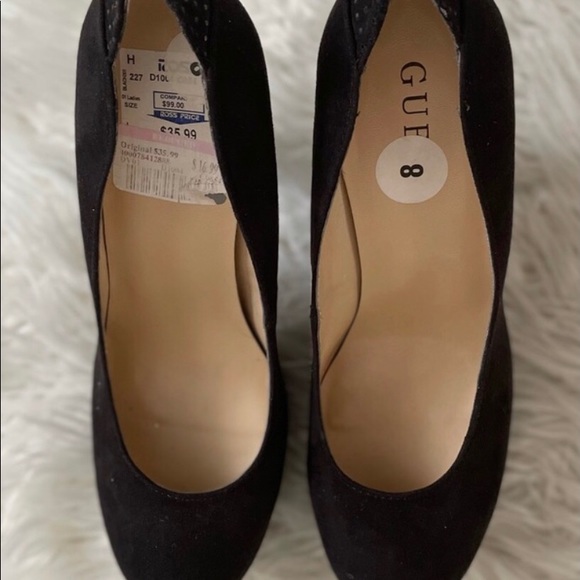 Black Pumps by Guess - Picture 4 of 4